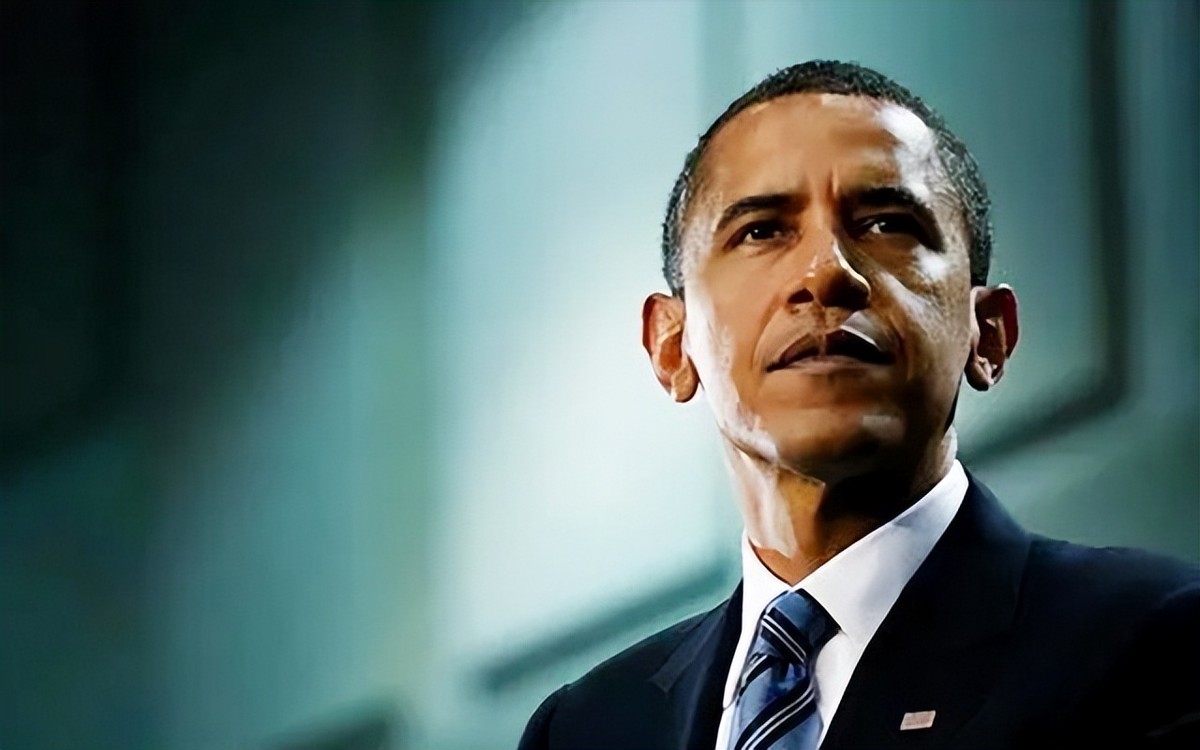 奥巴马第一次回非洲老家：帮祖母扛大米，和兄弟坐在田里喝酒