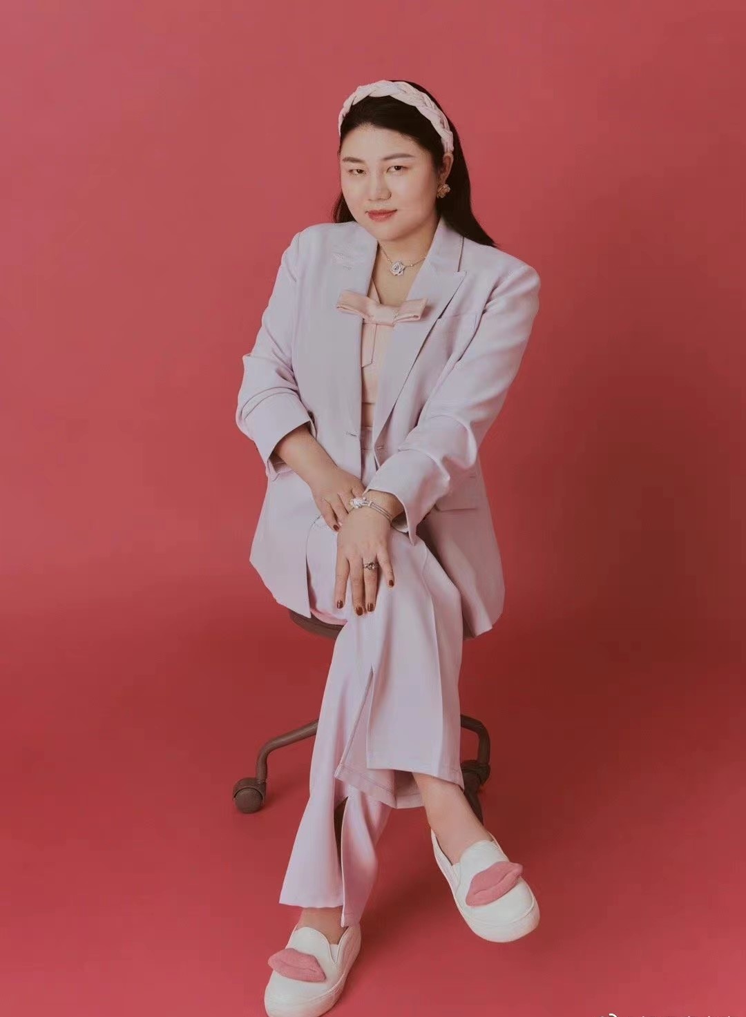 胖女孩怎么打扮显瘦,胖女孩怎么穿衣有气质