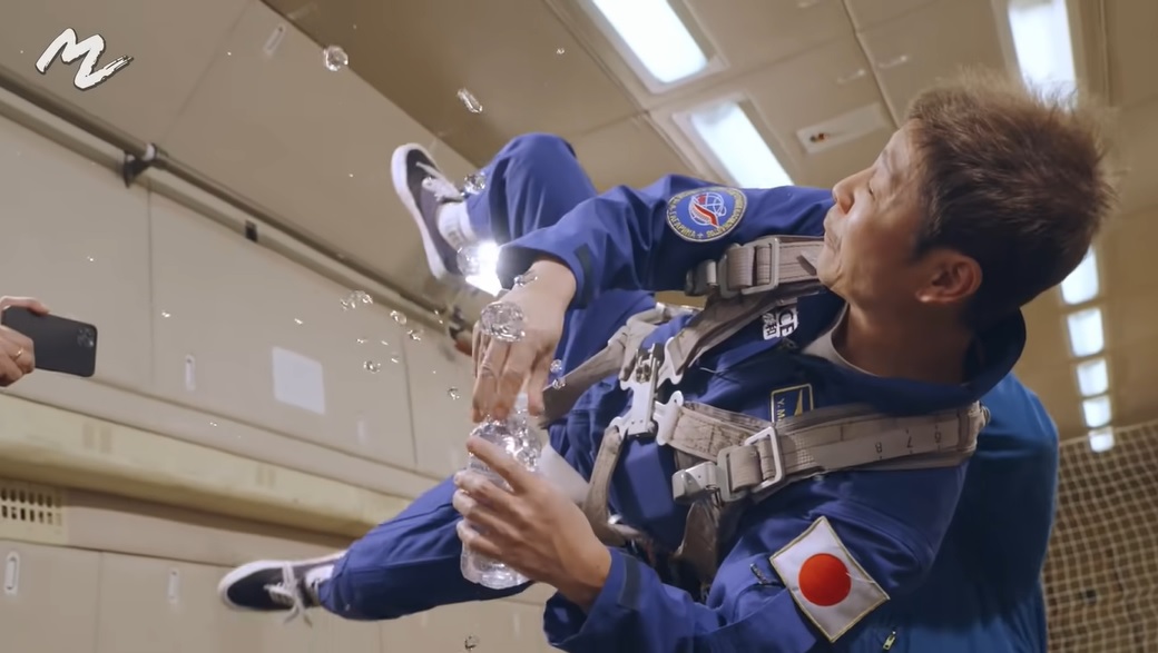 日本亿万富翁的视频,日本亿万富翁空间站