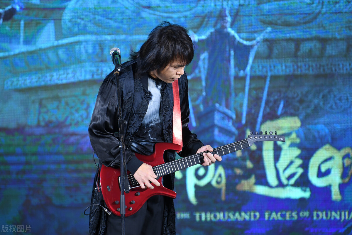 历史上今天发生什么？美国独立战争结束？匈牙利爆发足*彩球**票丑闻