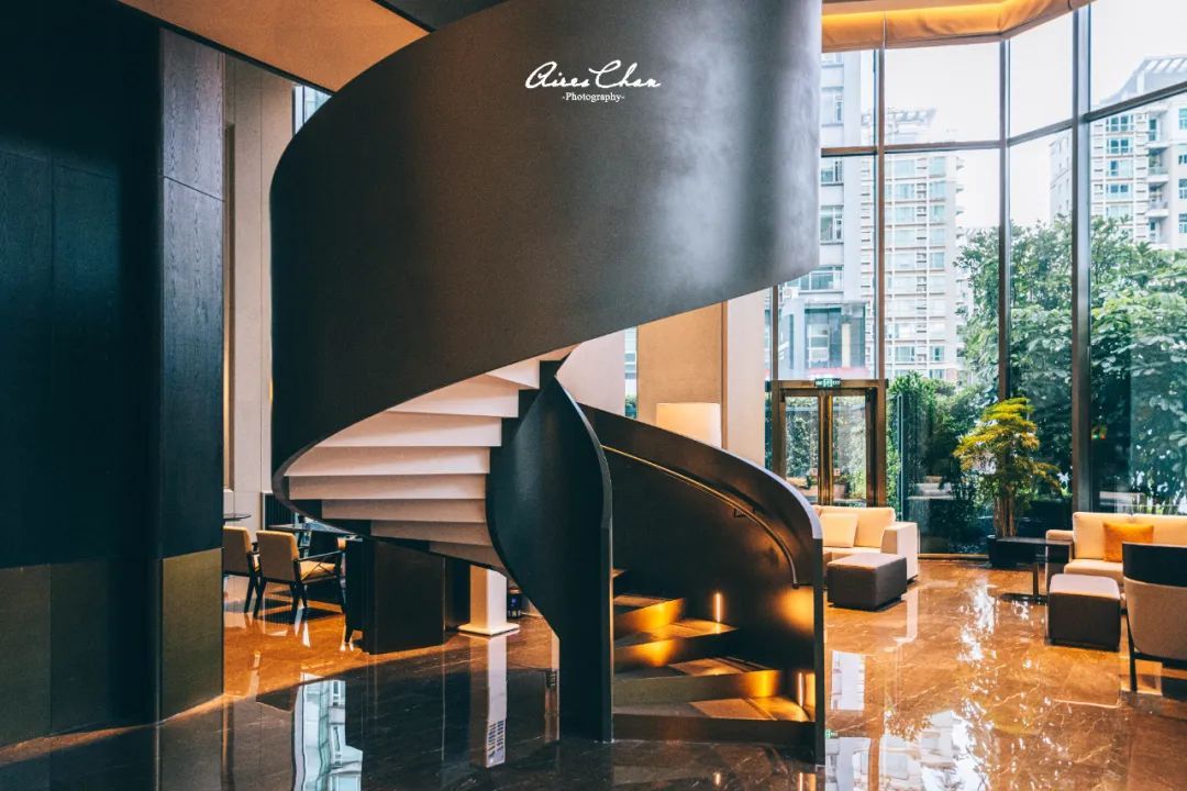 它是岭南花园的代表作，更是华南洲际的新旗舰