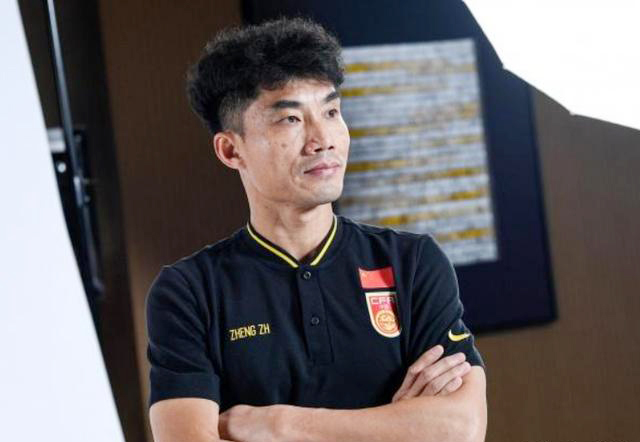 郑智的霸气时刻,李霄鹏郑智国足