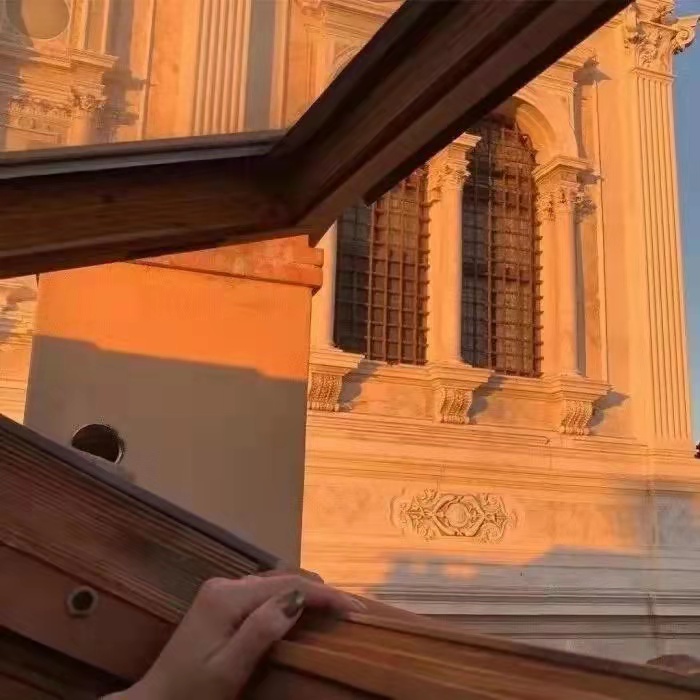 领结婚证发朋友圈的高级文案,自己生日文案朋友圈高级简短