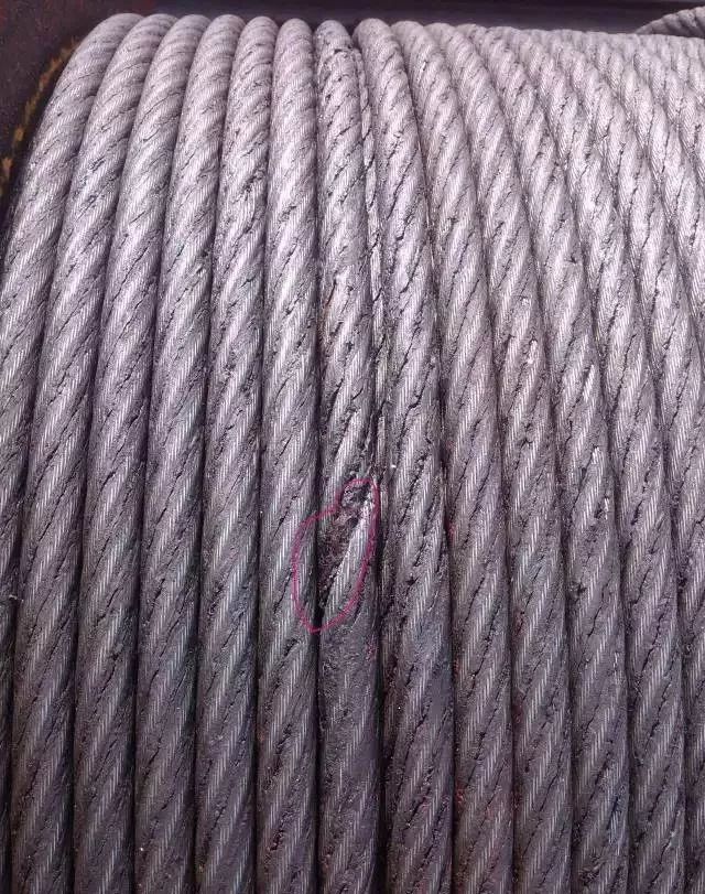 违章指挥造成重大事故怎么判刑,违章指挥造成1人死亡负什么责任