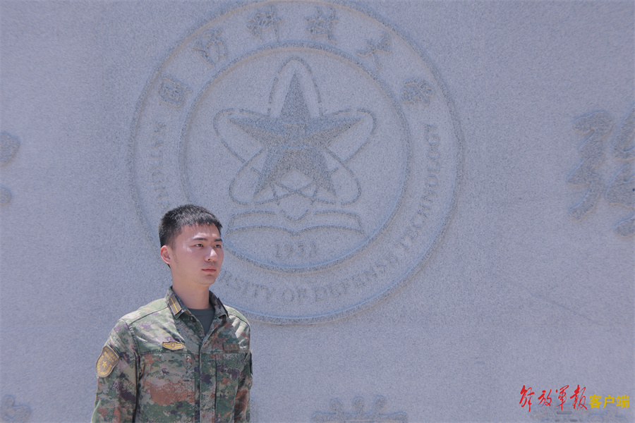 士说心语丨母爱，是那通舍不得挂断的电话