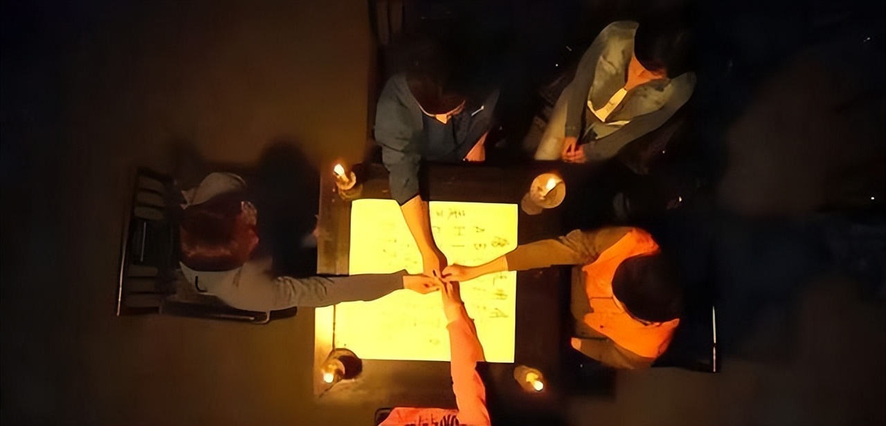 笔仙发生的奇怪事,女大学生成功召唤笔仙