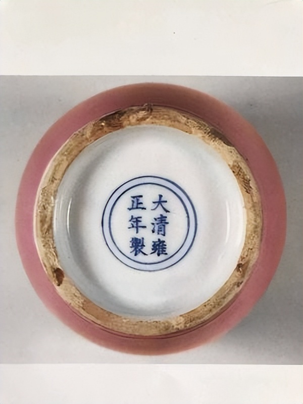康熙时期红釉瓶图片,淡描青花瓷器鉴定