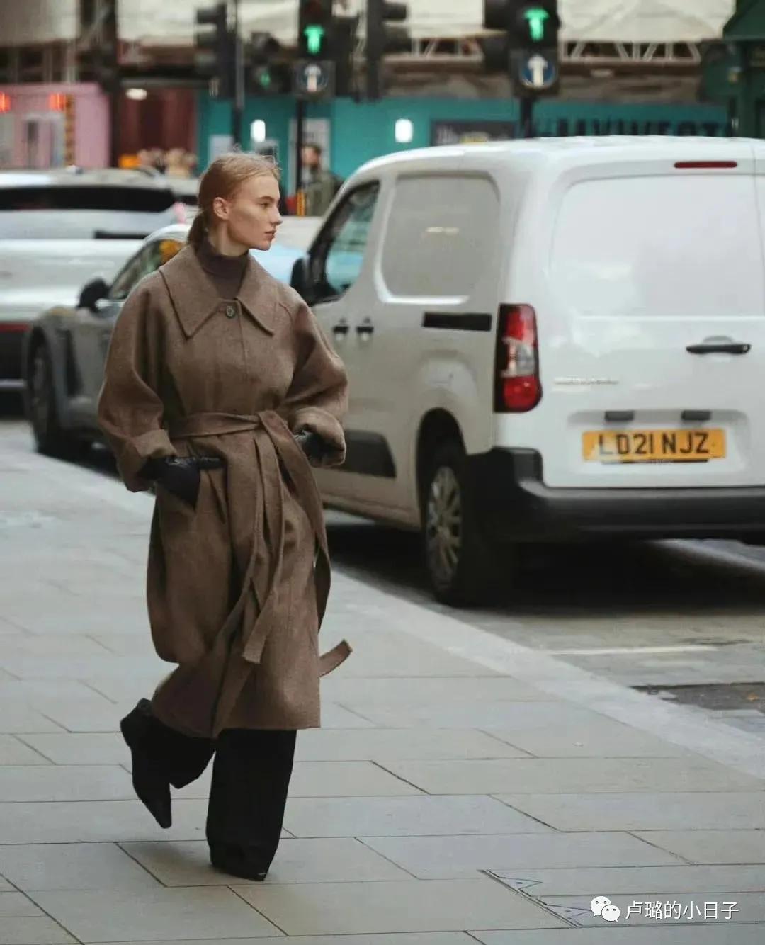 小个子穿大衣的长度到哪里最适合,小个子大衣应该穿到哪个位置合适