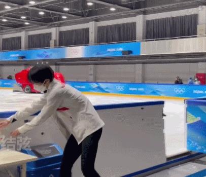 连头发都认真消毒！是疫情防控小能手羽生结弦没错了