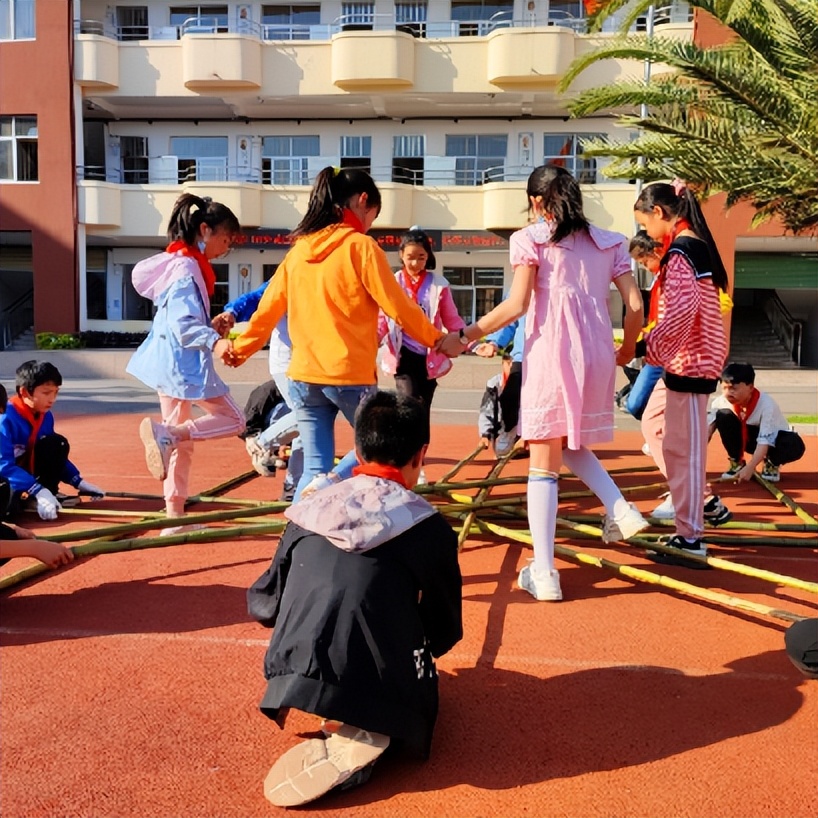 南康赤土民族小学,南康区赤土民族中心小学六年级