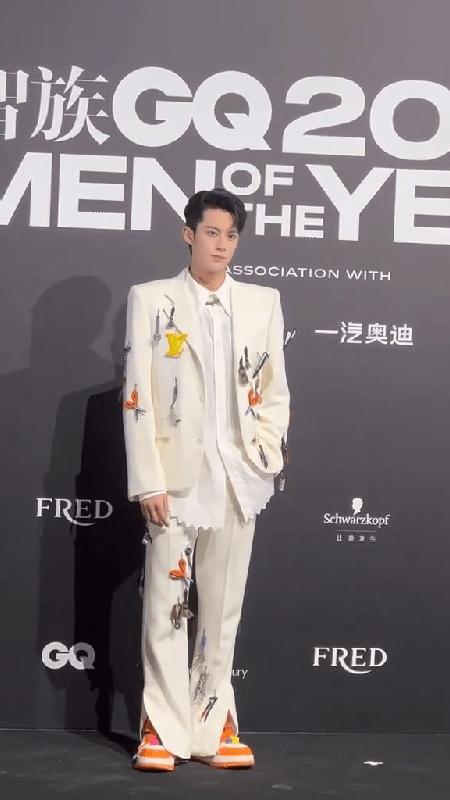 gq盛典明星红毯造型都有谁,gq盛典红毯秀angelababy晚宴