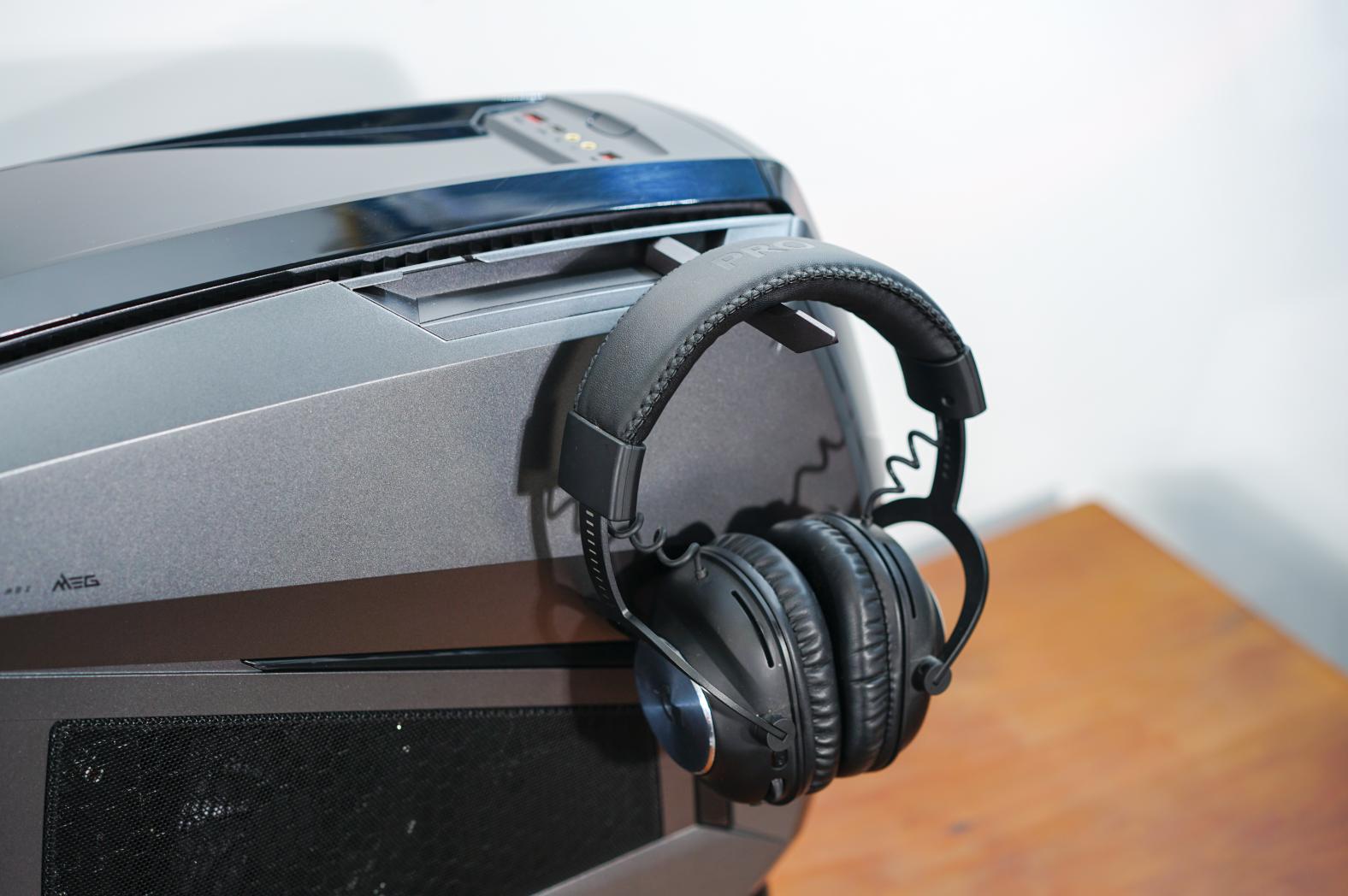 4万块钱的电脑能不能飞？快来看看微星宙斯盾Ti512代顶配版