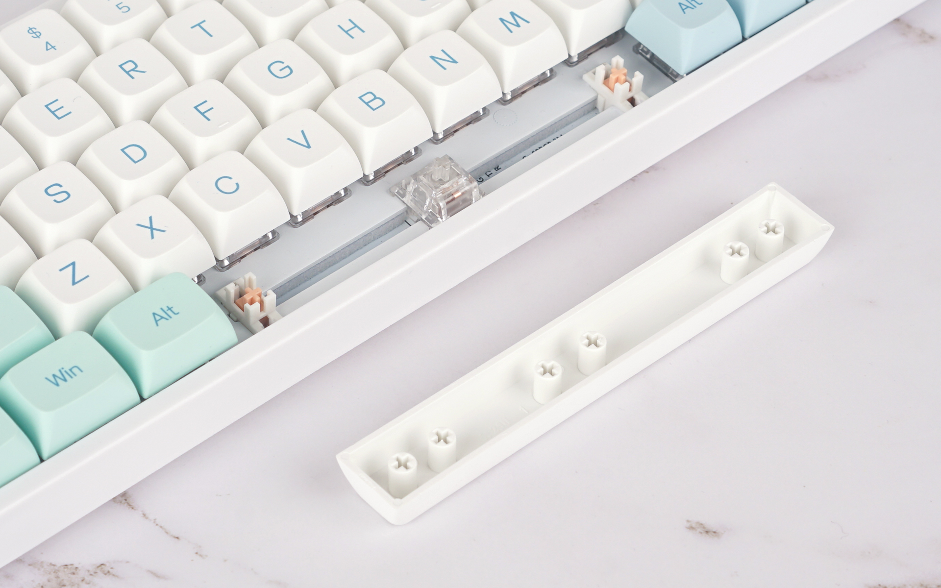 凯酷104黑轴机械键盘,凯酷机械键盘值得买吗