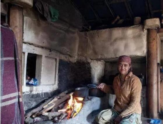 22岁印度姑娘嫁给5兄弟,印度女子同时嫁给五兄弟的后人