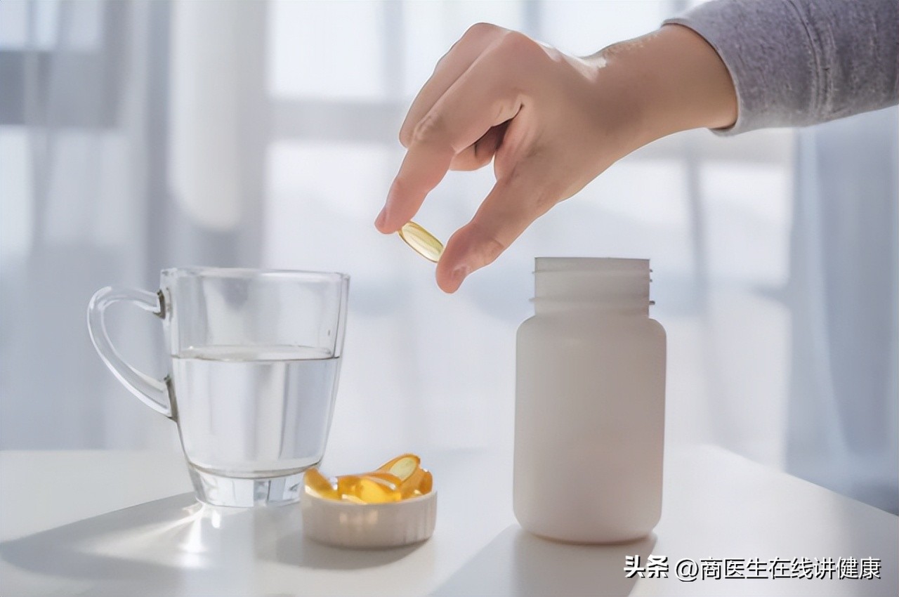 长期服用维生素会造成肝损伤吗,乱吃维生素导致肝衰退