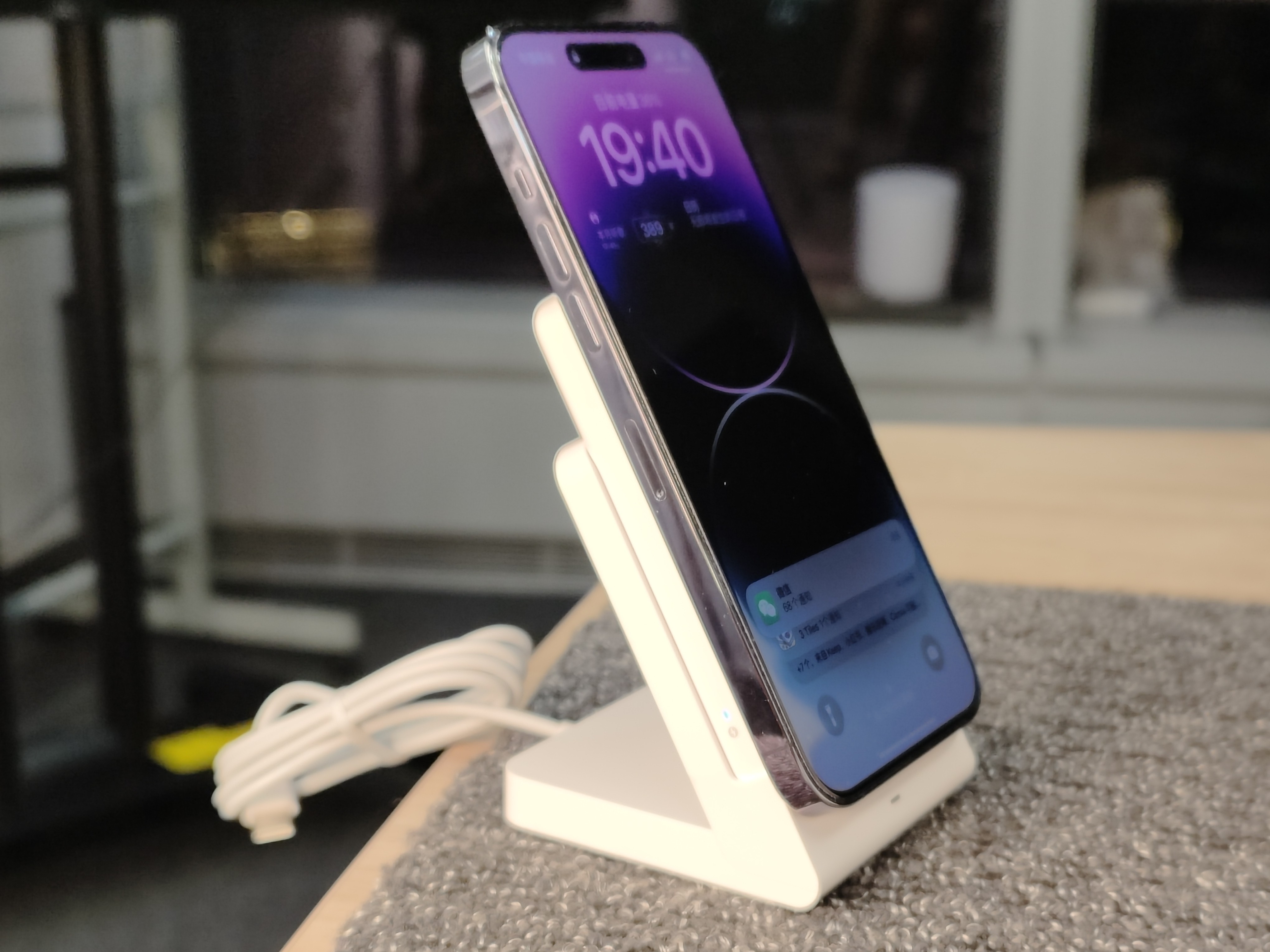 充电宝选10.5的还是18w,能充满20多部手机的充电宝该咋选