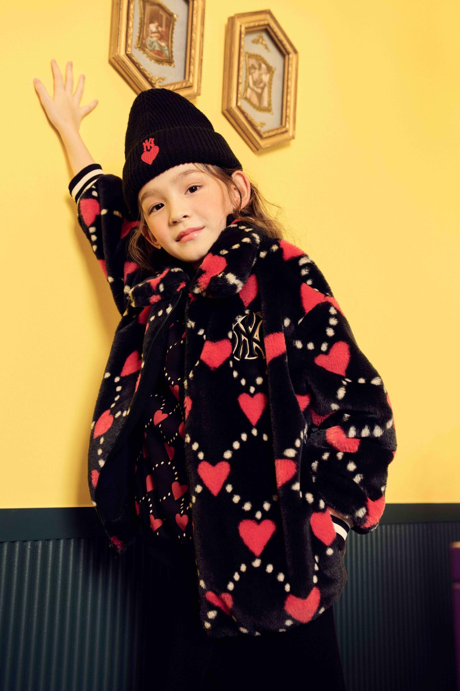 mlb女童装潮款高级感,潮流色彩拼图解锁潮童秋冬密码