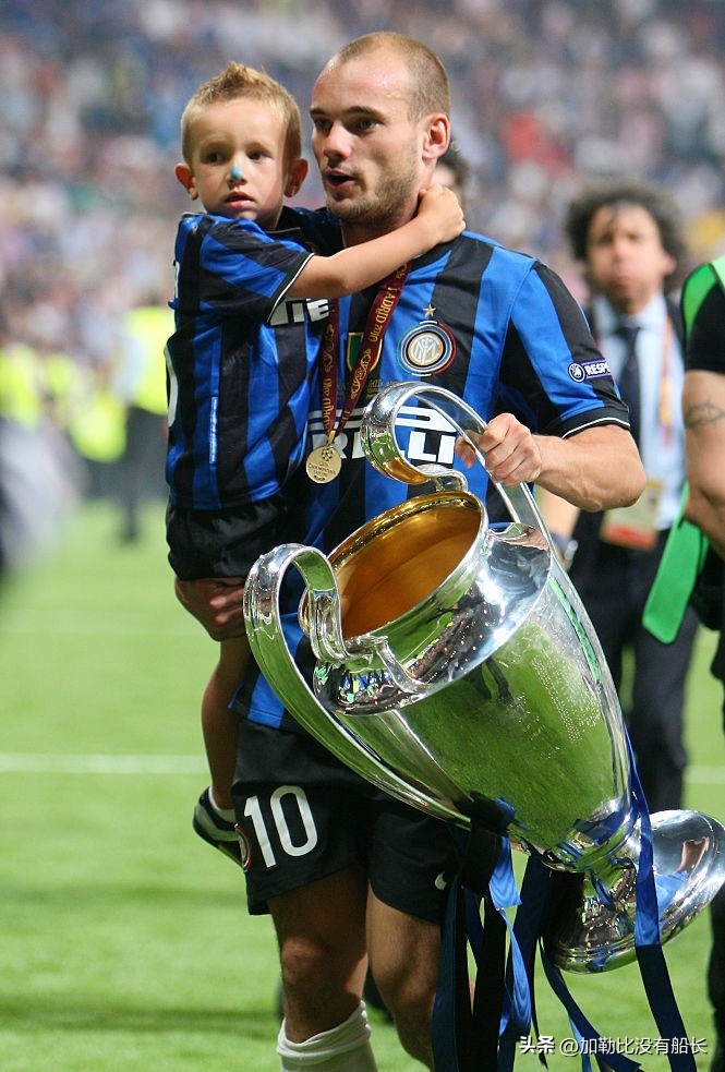 离开皇马拿过金球奖,离开五大联赛的球员盘点