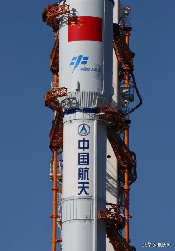 东方红一号在太空中停留了几年,东方红一号现在还在太空上吗