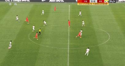 12强赛首胜武磊献绝杀国足,中国男足2-1泰国武磊三次错失单刀