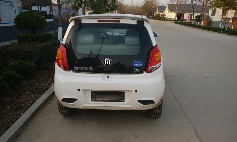 老年代步四轮车到底要不要驾照,不要驾照的老年代步四轮车有吗