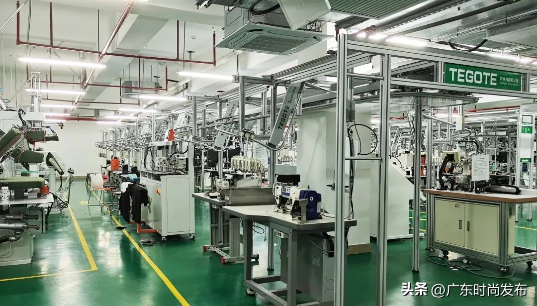 以设计致敬中国速度，广东职业技术学院服装设计毕业作品展演——2023中国（广东）大学生时装周