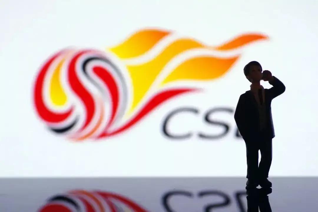 国足必须打好翻身仗，主教练在哪里，咱得好好白话白话