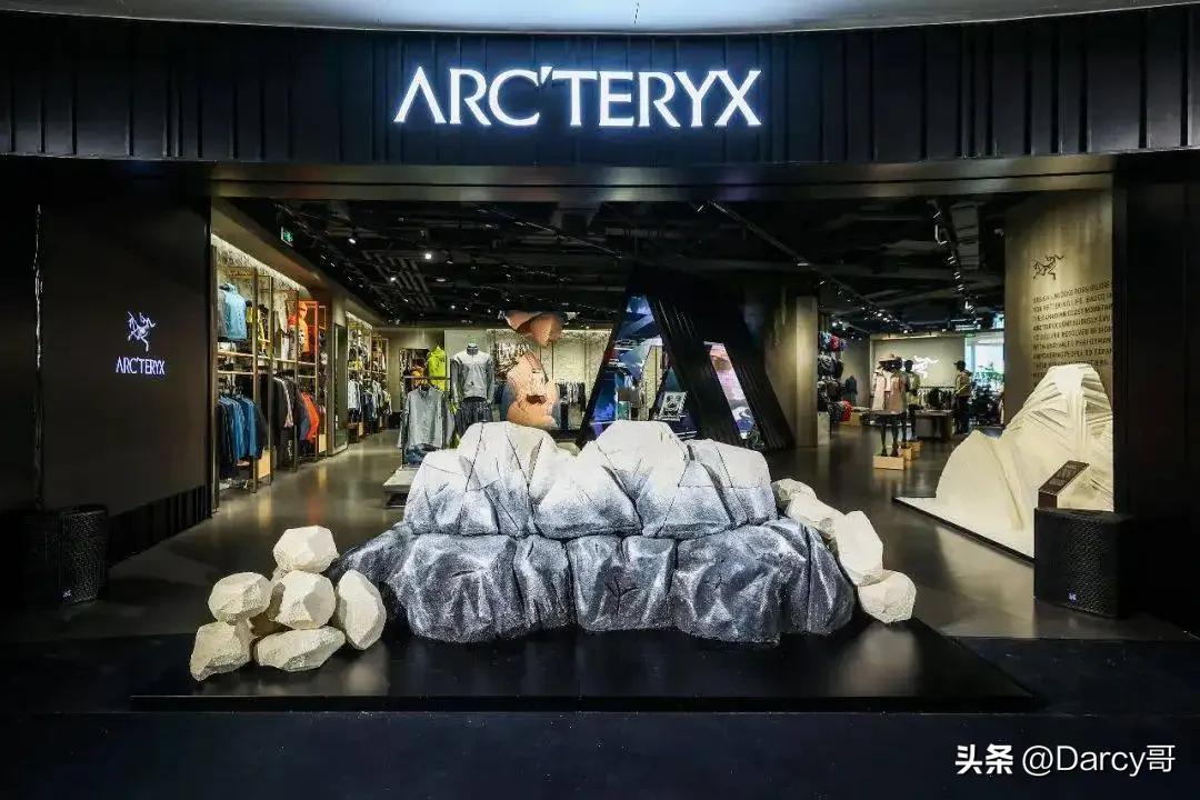 从始祖鸟到金鸟,安踏收购始祖鸟为何还那么贵