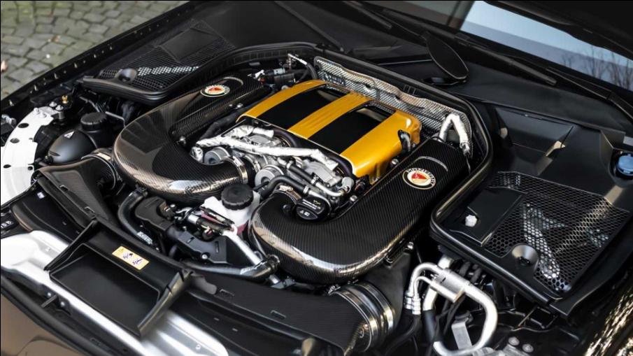 曼哈特CR700搭载4.0升双涡轮增压V8发动机输出功率提升至712马力