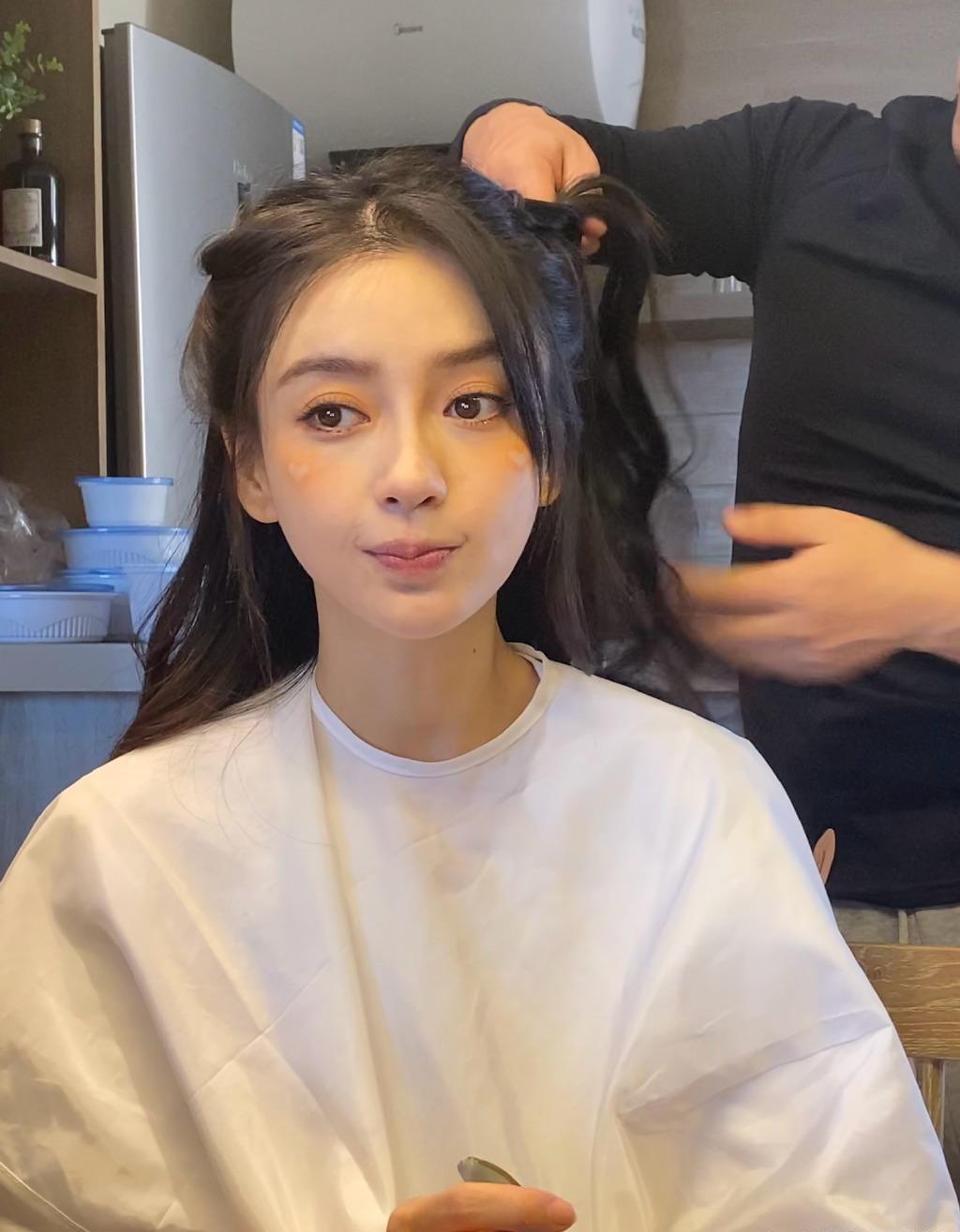 angelababy海报拆箱,angelababy代言的欧时力服饰