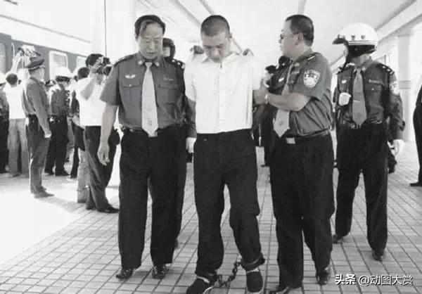 12年杀人烹尸案,重案六组两兄弟分尸