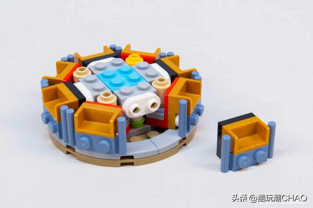 和迪士尼城堡一样高的乐高,和迪士尼乐园相似的城堡