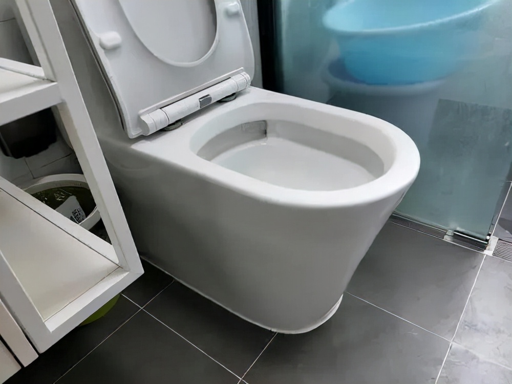 卫生间马桶臭味怎么消除,卫生间的马桶如何隔绝臭味的