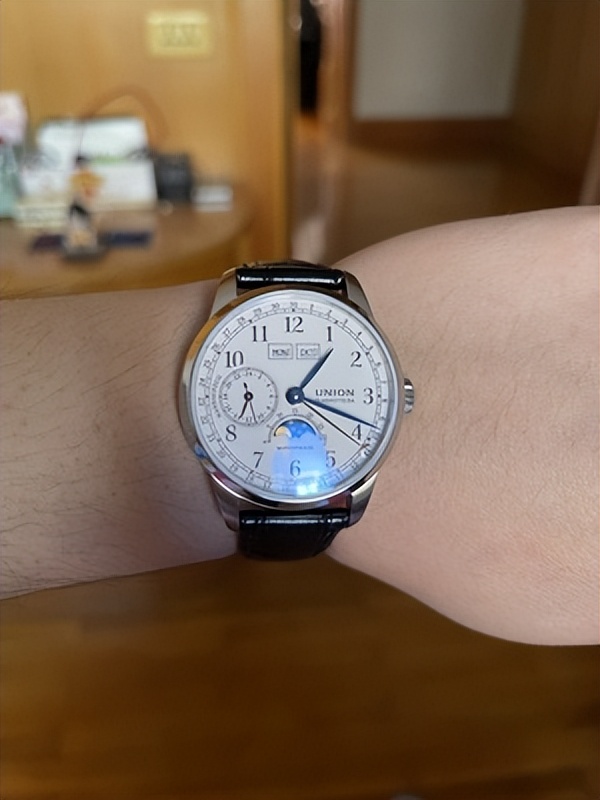 宇联手表是什么品牌,宇联腕表是真正的德国表吗