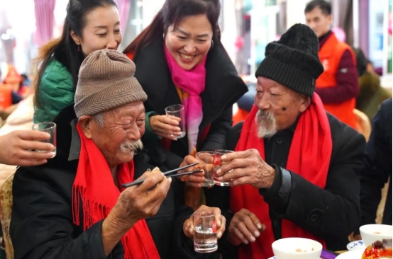 年龄越大酒量越差怎么回事,酒量越喝越差怎么调整
