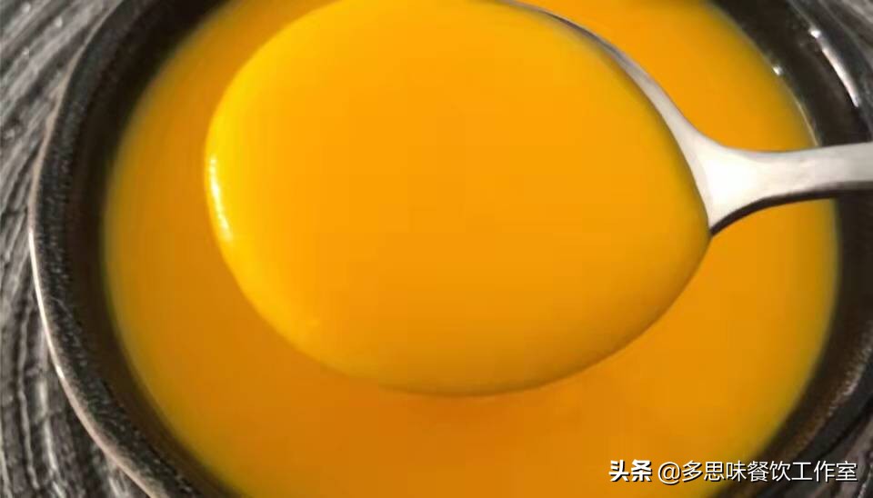 冬季做什么粥最好吃最营养,如何喝粥养生不妨在粥中加这些