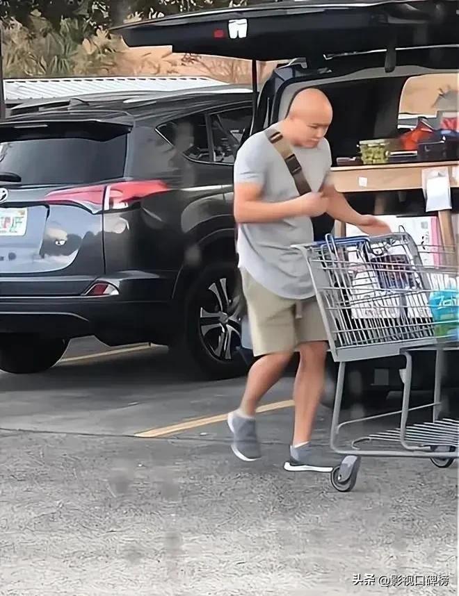 乐嘉美国住豪宅开豪车,乐嘉矿泉水多少钱