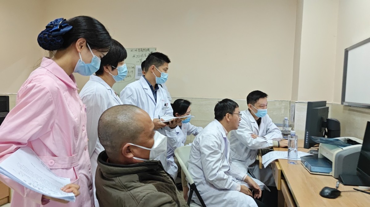 鍘﹂棬澶嶆棪澶у闄勫睘涓北鍖婚櫌鑲虹,鍘﹂棬鑾茶姳鍖婚櫌鑾茶姳鍒嗛櫌