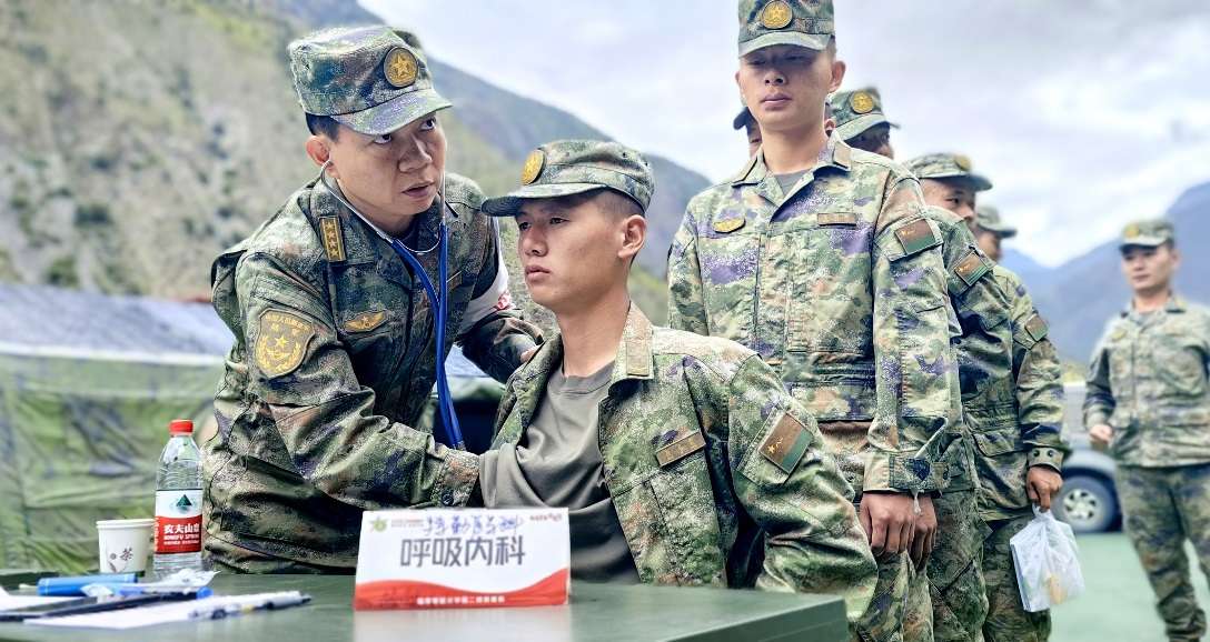 【红色军医边关行】搭平台送技术强纽带陆军军医大学新桥医院高原边防巡诊搭建健康“心桥”
