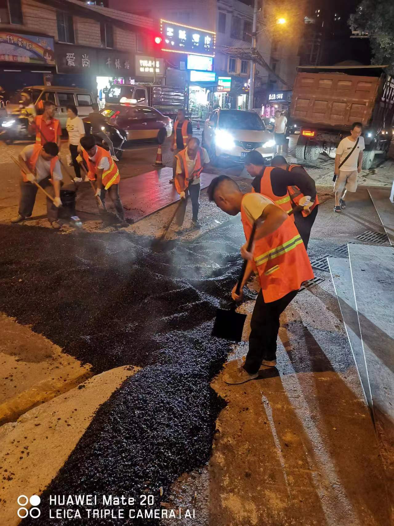 施工莫留“尾巴”！宅吉路多条“疤痕”被抚平