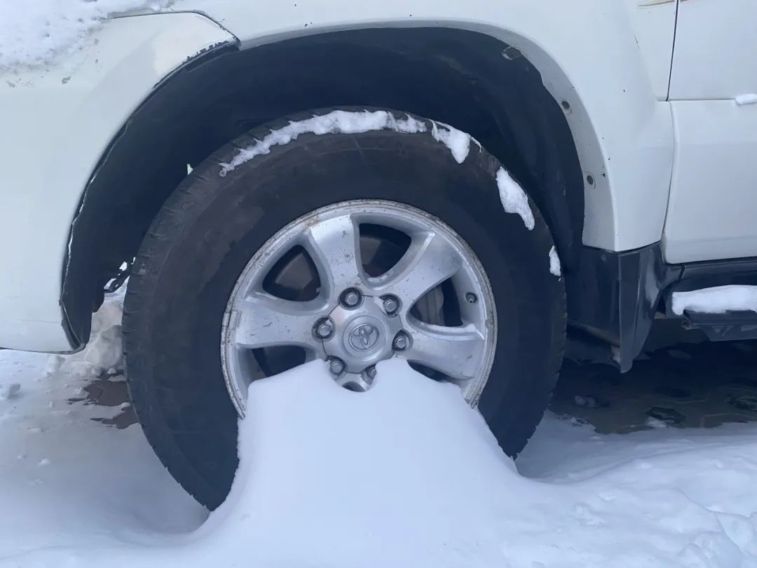 车被冻住怎么处理,车子被冻住了怎么解决