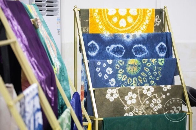 头发上拔罐技巧,帅气老师扎头发