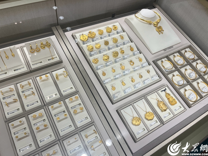 买涨不买跌是谚语吗,最近金价暴涨该买还是买跌