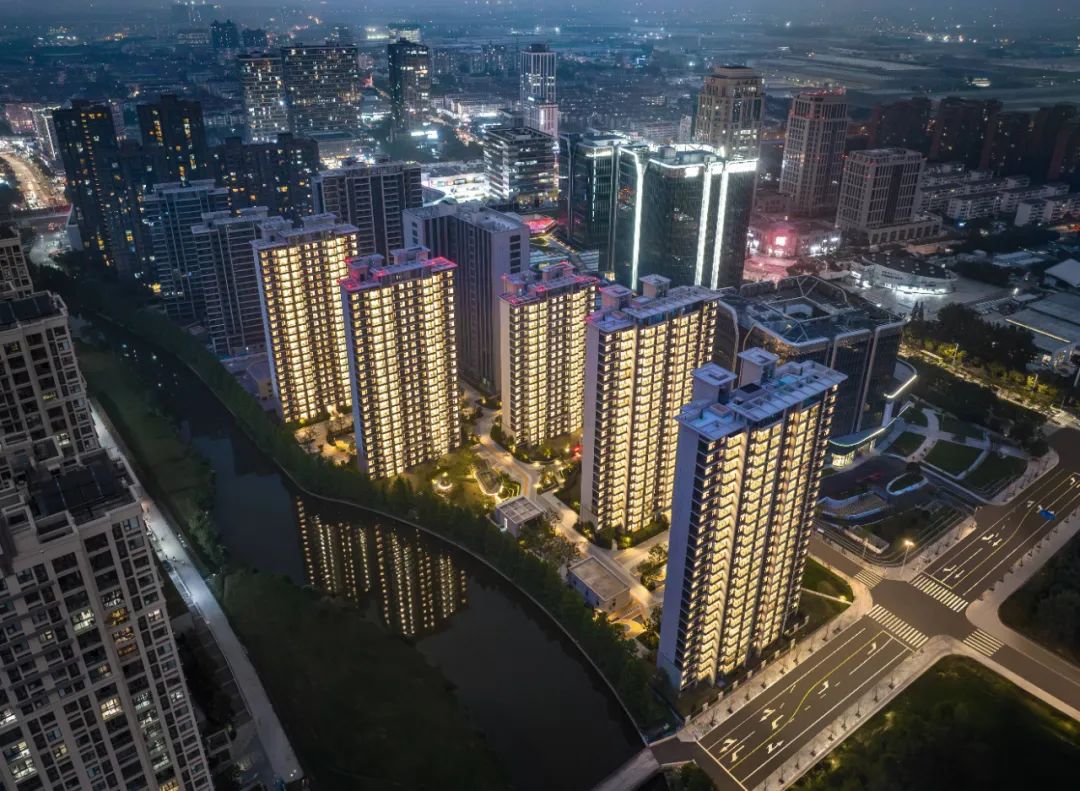 稳健发展李嘉诚,稳健发展持续创新