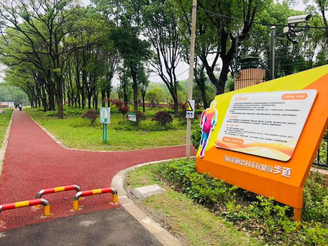 游泳馆体育中心,游泳馆里游泳健身