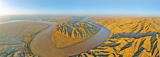 青铜长峡：因黄河而兴因黄河而美