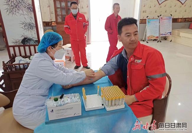 长庆油田采油十一厂干部大会,采油一线暖心活动