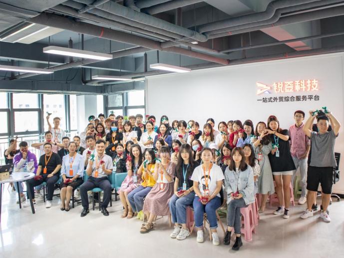 跨境电商成功的创业者是谁,跨境电商白手起家年入百万