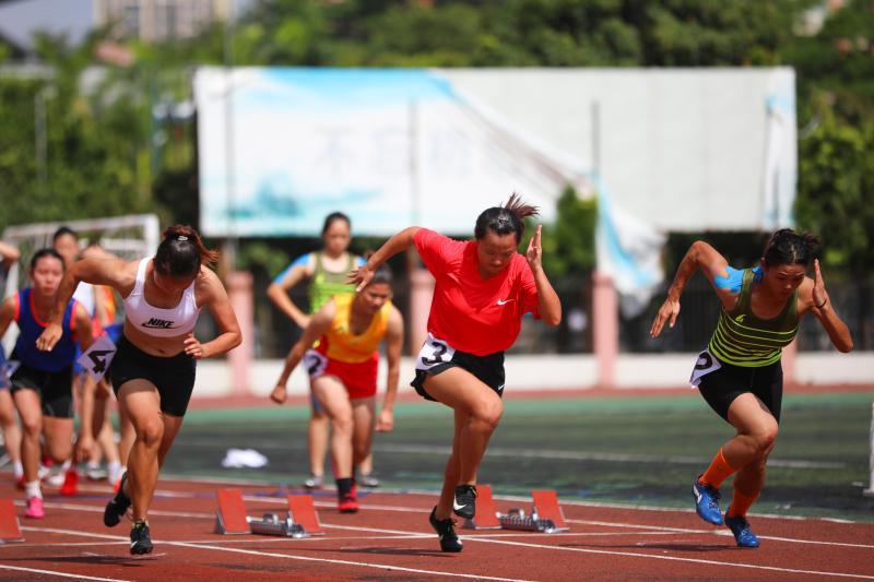 岭南师范学院2017年十佳学生,荣获一等奖学生比赛舞蹈