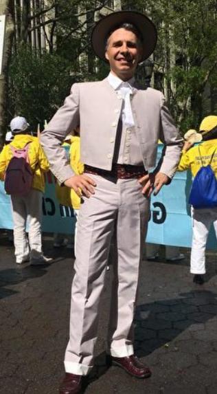 起底“*轮法**功”*教邪**伙同国外网络公司斥巨资打造的*华反**“网红”